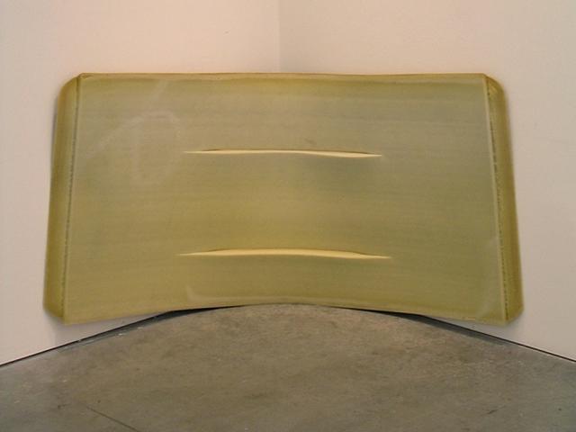 37484807 (foam, corner, ground)