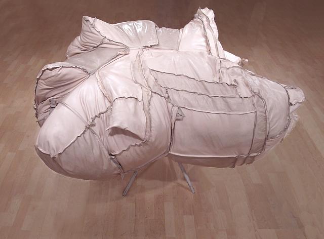 48646707 (leather, thread, metal, "stuffing")