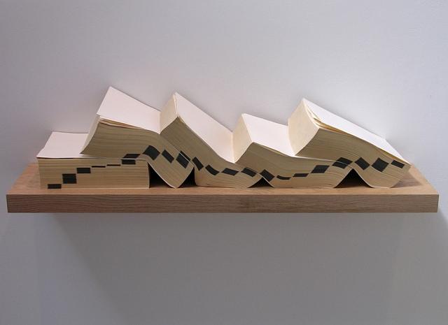 12124805 (5 volumes Books in Print, shelf, wall)