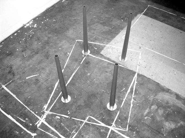 8.51106 (4 table legs, primer, ground)