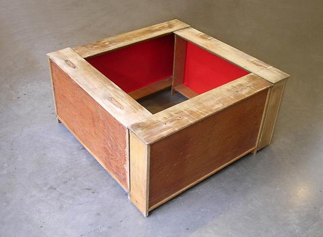 19.5383808 (wood, paint)