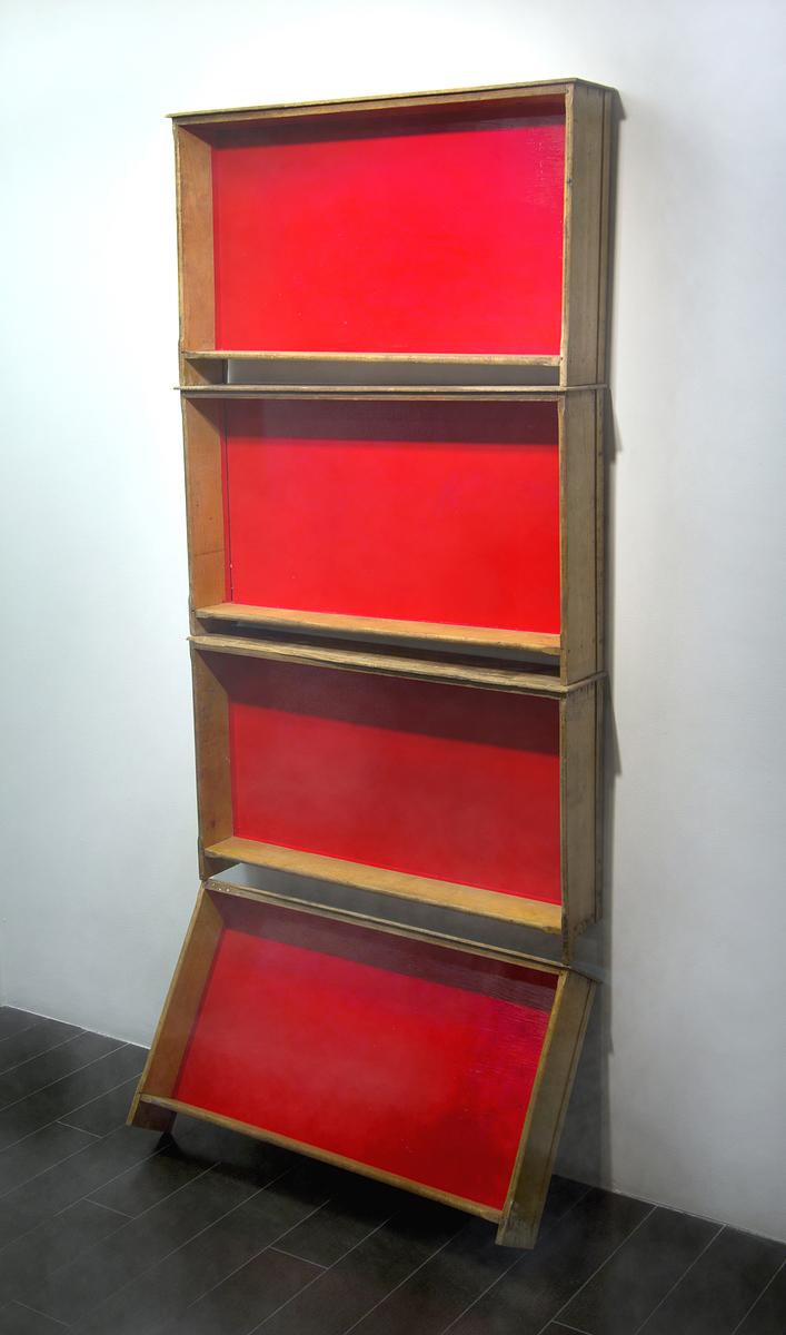 143275.512 (wood, paint)